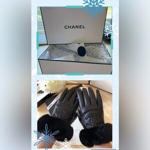 CHANEL Black Leather Gloves with Plush Fur Cuffs Logo M 7.5